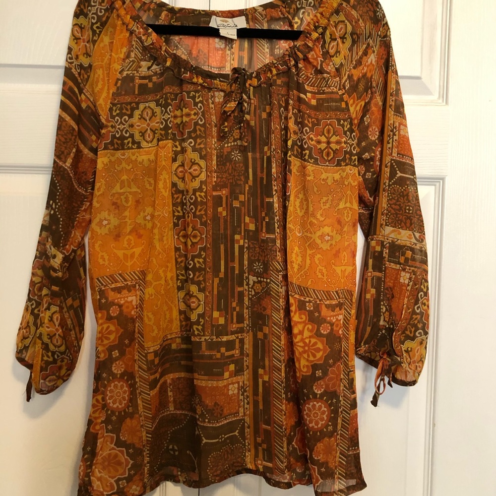 Pretty Shear Patterned Blouse